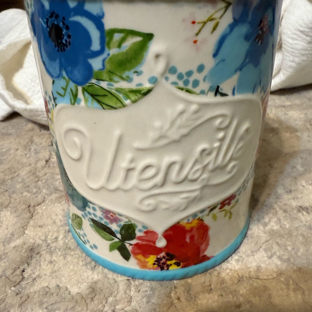 The Pioneer Woman Melody Floral Utensil Holder - Picture 3 of 8